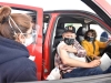 Inicia vacunaci&oacute;n en autom&oacute;vil para adultos mayores en Toluca