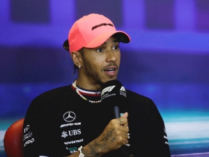Lewis Hamilton desaf&iacute;a a la FIA; no se callar&aacute;
