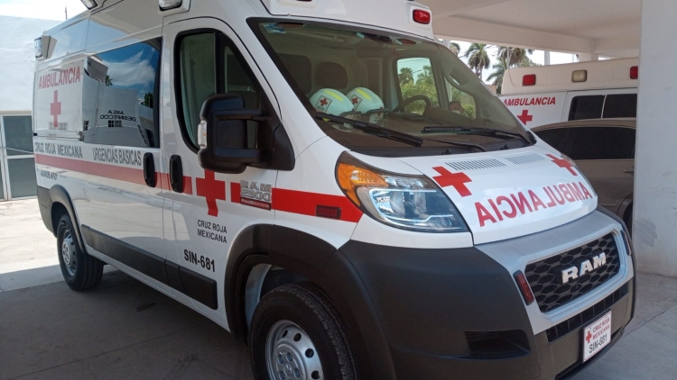 Recibi&oacute; Cruz Roja Navolato la nueva ambulancia