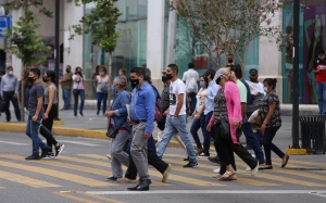 Advierte NL con restringir movilidad si contagios no bajan