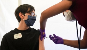 Estados Unidos exigirá vacuna contra Covid-19 a solicitantes de residencia permanente