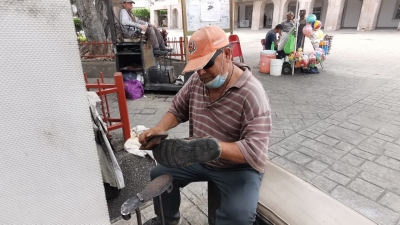 Boleros se las ven negras para subsistir