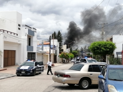 Persecución y enfrentamiento entre policías y delincuentes en Villa Universidad, Culiacán