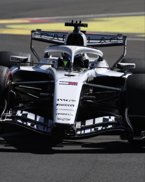 Checo P&eacute;rez estrenar&aacute; motor de Ferrari en el GP de Azerbaiy&aacute;n