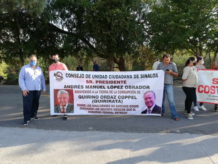Le llueven quejas a AMLO, de comerciantes, médicos, policías, profesores y ejidatarios, en Culiacán.
