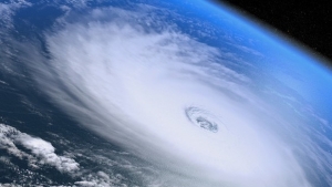 Amenaza el huracán Larry categoría 2 aumentar su peligrosidad en las próximas horas
