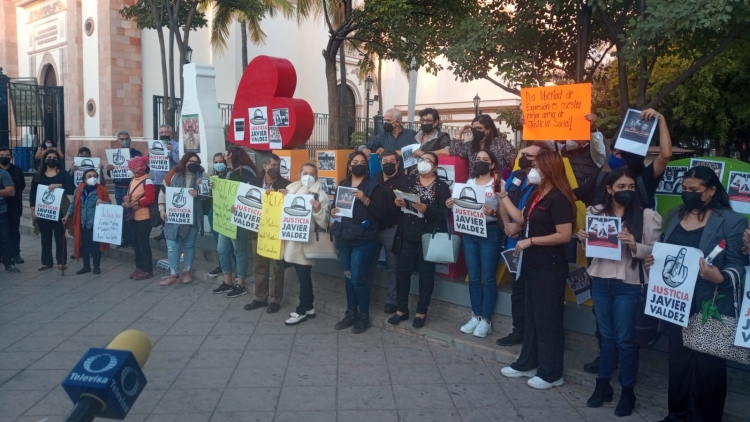 Al grito de ¡Justicia! se manifiestan en Culiacán contra asesinatos de periodistas
