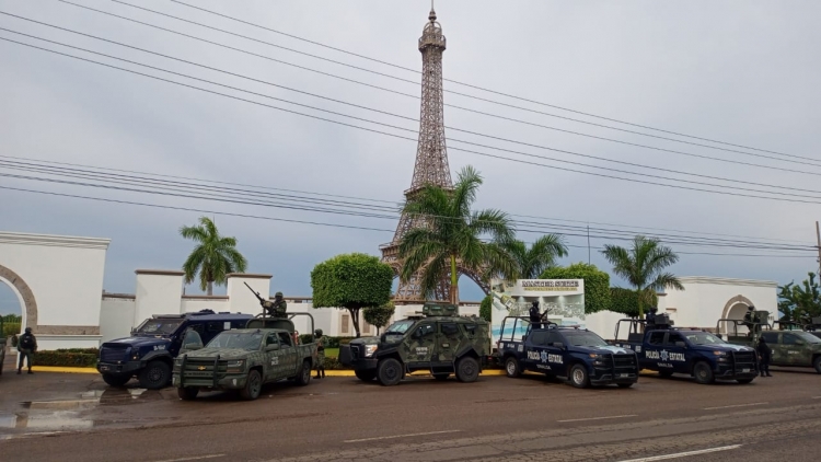 Militares y policías estatales liberan a mujer secuestrada del Motel París