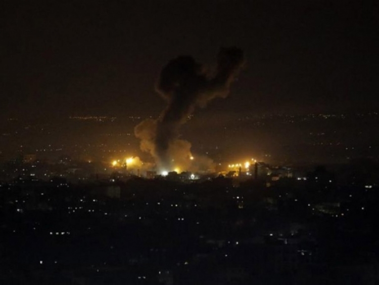 Israel realiza ataque bombardero a objetivos de Hamas en la frontera de Gaza