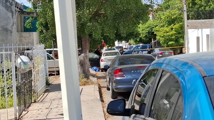 Matan de varios balazos al conductor de un veh&iacute;culo en la Colonia Infonavit Ca&ntilde;adas, al Sur de Culiac&aacute;n