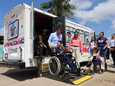 Previo al D&iacute;a del Ni&ntilde;o, DIF Navolato adquiere y pone a disposici&oacute;n un transporte para ni&ntilde;as y ni&ntilde;os con discapacidad