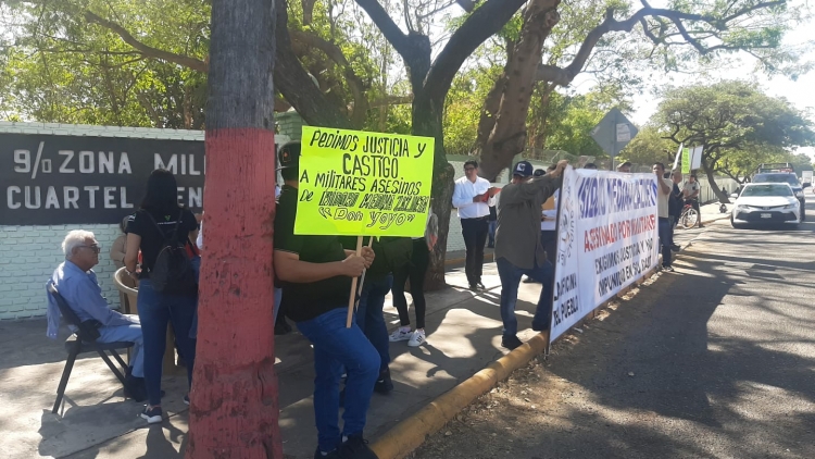 Exigen castigo a soldados que asesinaron a Don Yoyo en la colonia Hidalgo, de Culiac&aacute;n