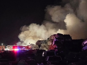 Se incendian veh&iacute;culos en la pensi&oacute;n de la Fiscal&iacute;a General del Estado en Culiac&aacute;n