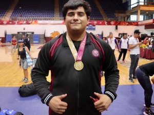 Sinaloense Jos&eacute; Manuel Ureta Valdivia gan&oacute; oro en Luchas en Mexicali