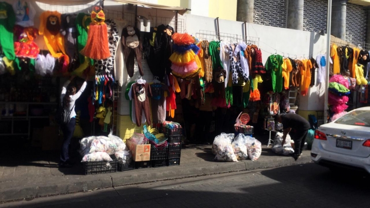 Comerciantes del Mercado Garmendia inician las ventas de Primavera