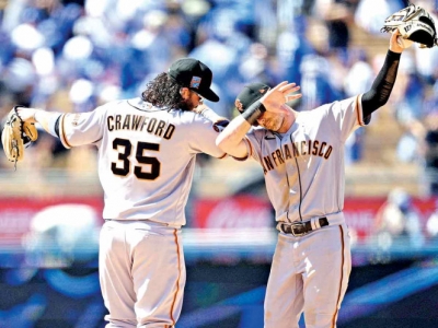 Gigantes de San Francisco regresan felices y le roban la Serie a Dodgers de Los &Aacute;ngeles