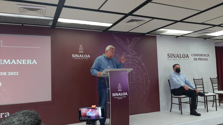 Se atender&aacute; la demanda de aumento salarial de maestros en Sinaloa: Rocha