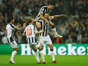 Newcastle propina goleada de 4-1 al PSG en la Champions