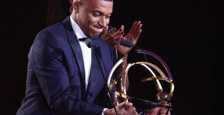 Mbappé se despide del PSG consiguiendo su quinto trofeo UNFP
