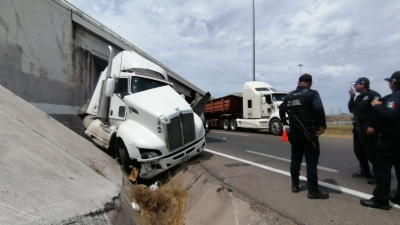 Dos personas resultaron heridas tras accidente automovil&iacute;stico en El Tr&eacute;bol en Costa Rica