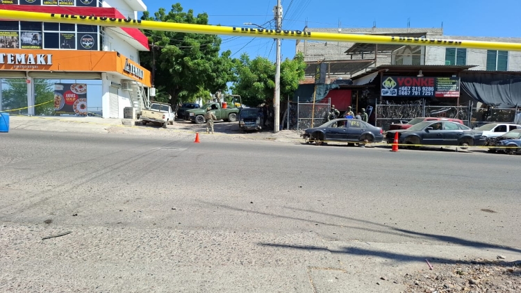 Ejecutan de varios disparos a 2 hermanos en un yonke, en la Colonia Plutarco Elías Calles, en Culiacán