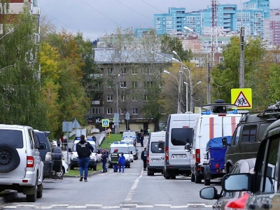 Tiroteo en escuela de Rusia deja 13 muertos y 21 heridos