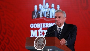 Amaga AMLO con retirar concesiones a mineras canadienses