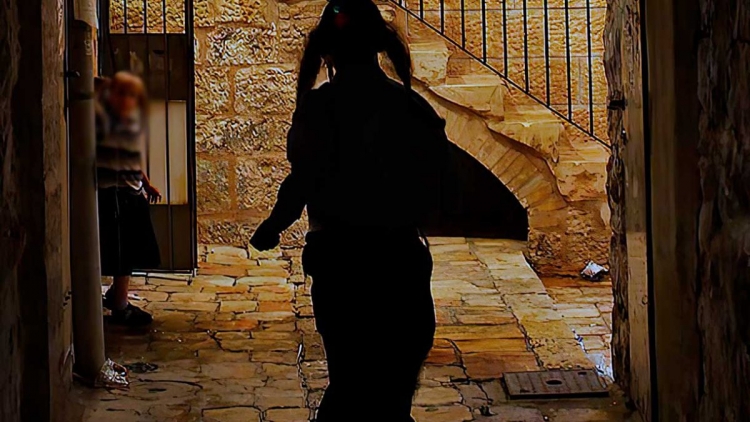 Árabes abofetean e intimidan a un niño judío en Jerusalén