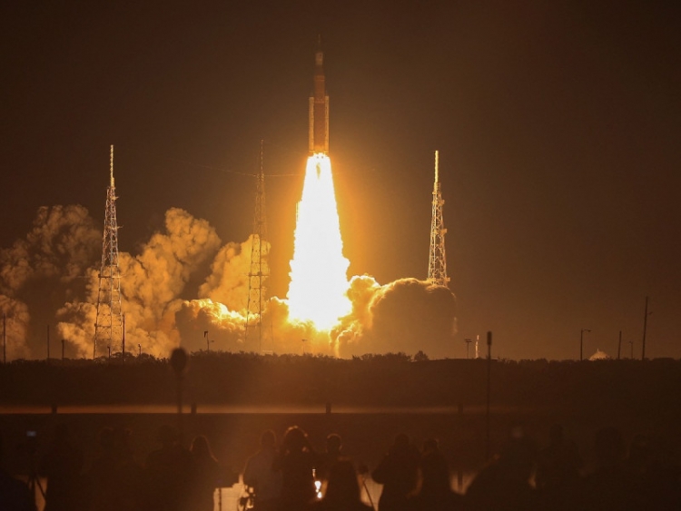 &iexcl;Directo a la Luna! NASA logra despegue exitoso de cohete de Artemis 1, despu&eacute;s de dos intentos fallidos