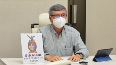 El Secretario de Salud, Dr. Efr&eacute;n Encinas Torres