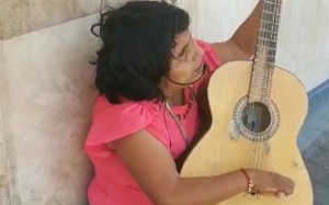 Milagros de Jes&uacute;s lucha cada d&iacute;a para sacar adelante a sus hijos