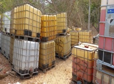 SEDENA asegur&Oacute; 23 mil 711 litros de mezcla de hidrocarburos; adem&aacute;s, contenedores de pl&aacute;stico, mangueras y dos veh&iacute;culos en la comunidad de La Palma Sola