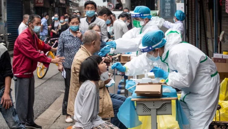 China no ve necesaria una vacunación masiva dentro de su territorio