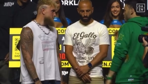 Chávez Jr. y Jake Paul superan la báscula para su pelea de hoy