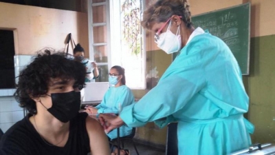 Cuba inicia la vacunaci&oacute;n anticovid para ni&ntilde;os de 2 a 18 a&ntilde;os, inform&oacute; el Ministerio de Salud
