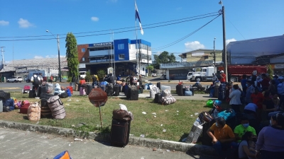 Panam&aacute; permite traslado de migrantes
