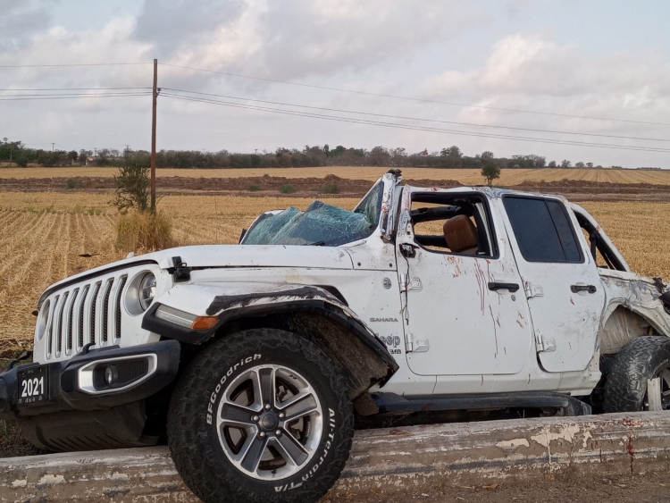 Ataque a balazos y volcadura deja cinco jóvenes heridos, al norte de Culiacán