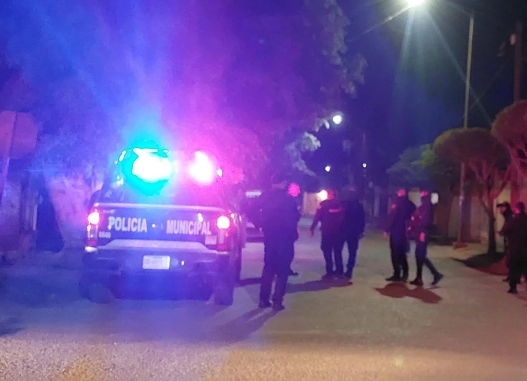 Atacan a balazos a padre e hijo en Guasave; uno perdi&oacute; la vida en el hospital