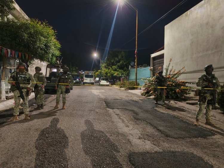 Matan a balazos a un hombre dentro de una casa y frente a su familia, en Las Glorias, en Culiac&aacute;n