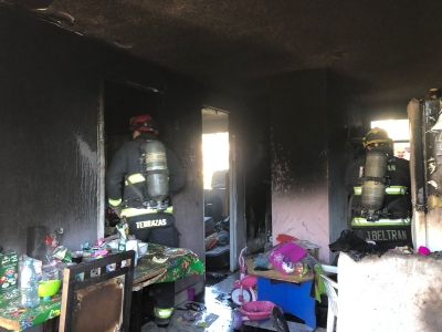 Familia se intoxica al incendiarse su casa en Urbivilla del Prado, La Conquista, en Culiac&aacute;n