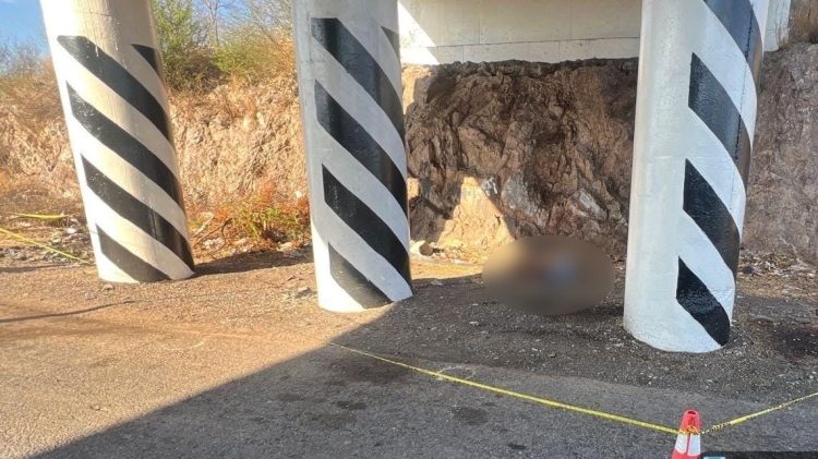 Lo matan a balazos y lo dejan debajo de un puente en la Autopista Benito Ju&aacute;rez, en Mocorito