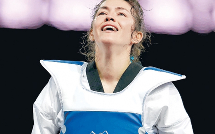 María Espinoza se alzó con el oro en Abierto Mexicano de Taekwondo