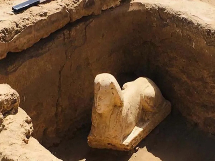 Descubren en Egipto esfinge que podr&iacute;a representar emperador romano