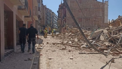 Edificio de cinco plantas se derrumba por completo, al Este de Espa&ntilde;a