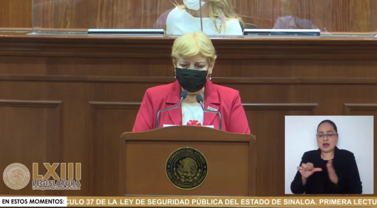 Diputados de PRI y Morena desacatan veda electoral y llevan propaganda a la sesión legislativa