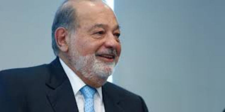 Carlos Slim padece covid-19 con síntomas menores