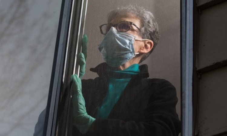Las personas mayores de 60 a&ntilde;os son el grupo con m&aacute;s muertes por el COVID-19