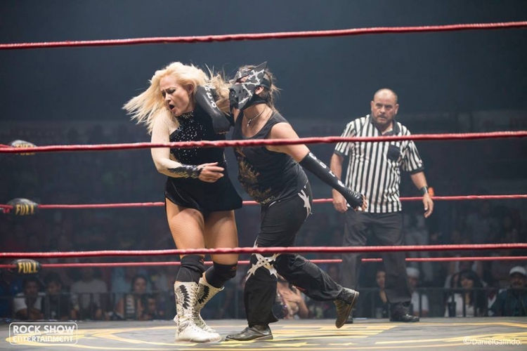 La lucha libre en crisis: Lady Apache