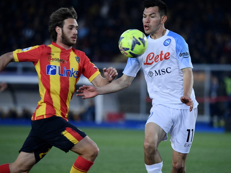 “El Chuky” Lozano y Nápoles se reponen tras sacudida propinada por el Milán