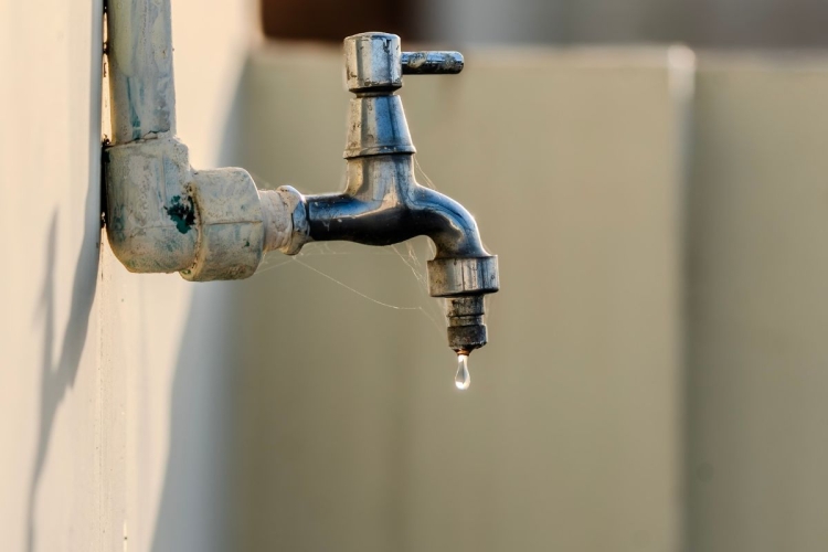 Vecinos de Humaya cansados de las fallas de JAPAC: &ldquo;Nada m&aacute;s no queda el agua